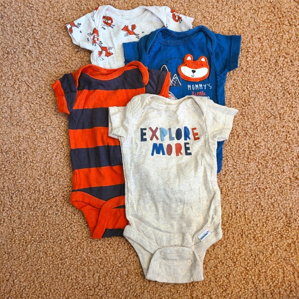 Pack of 4 Baby Onesies